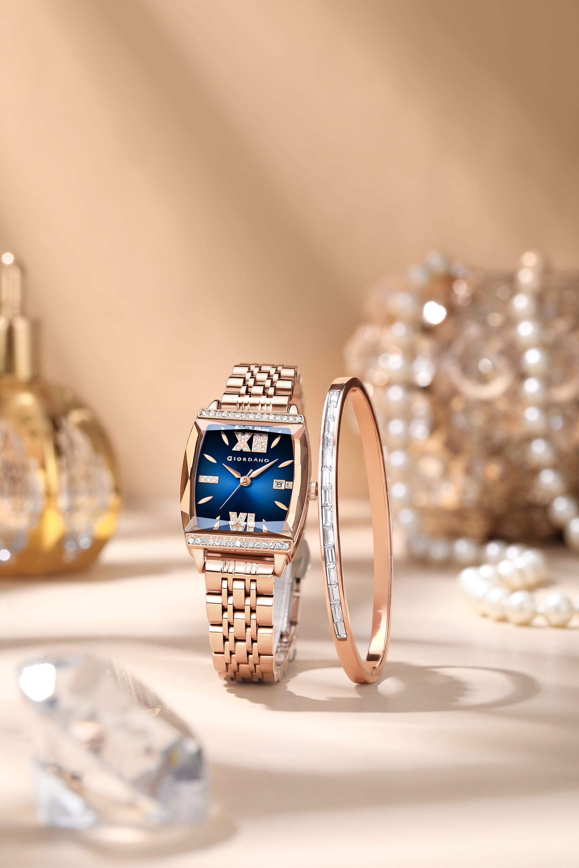 Giordano Analog Watch with Bracelet Set for Women – Cut Glass Square Dial, Crystal Roman Indices and Stainless Steel Strap – Elegant Gift Combo for Women | GZ-60117-33